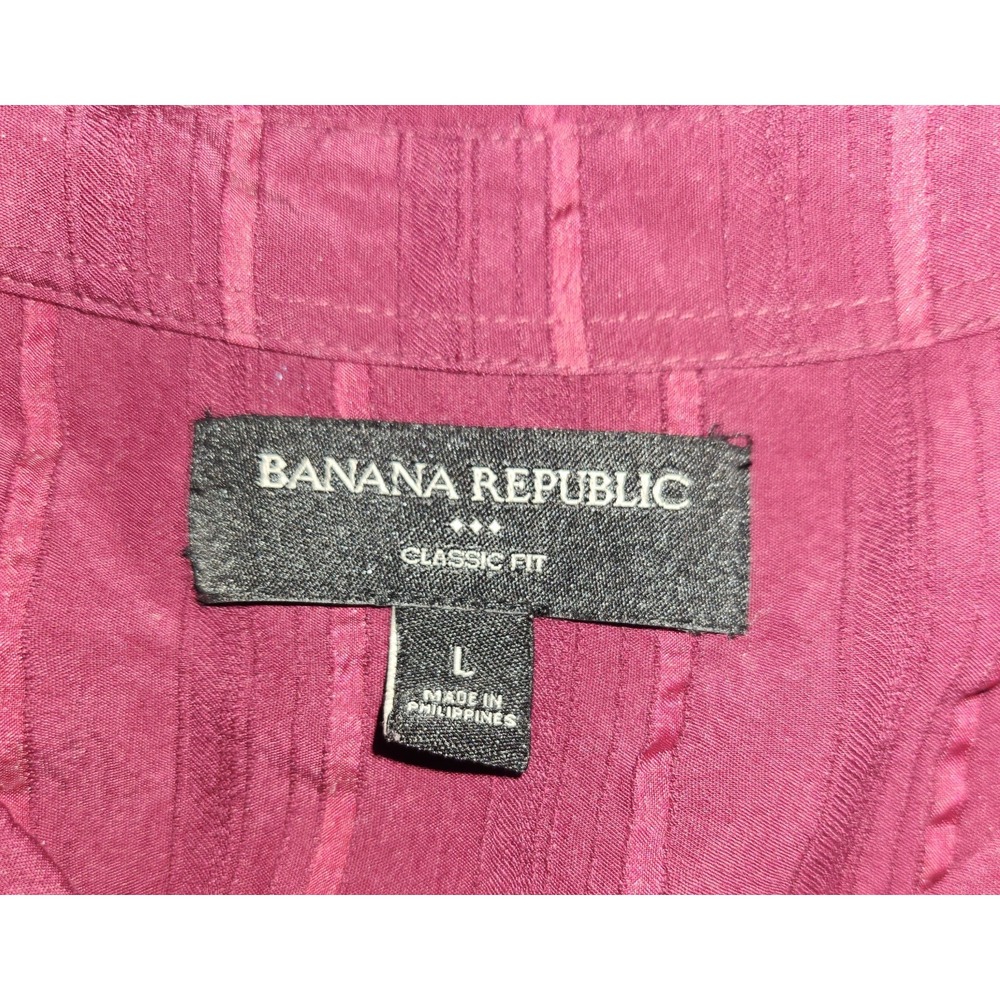 Banana Republic Textured Burgundy Button Up Shirt
LARGE - Picture 3 of 7